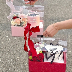 Hộp 2 Ngăn Bánh Và Hoa ( Trắng Love )