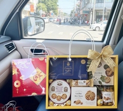 Hộp Mica Vali Quà Tết Đỏ