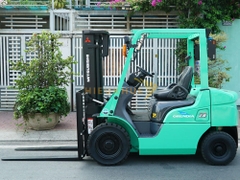 Xe nâng dầu MITSUBISHI FDE20T