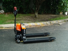 Xe nâng tay điện 1.5 tấn NOBLELIFT PTE15Q-A