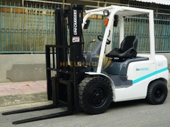 Xe nâng dầu UNICARRIERS FD30T4