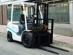 Xe nâng dầu UNICARRIERS FD30T4