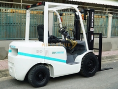 Xe nâng dầu UNICARRIERS FD30T4