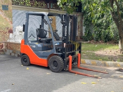 Xe nâng dầu TOYOTA 42-8FDL18