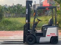 Xe nâng điện ngồi lái TCM FB15-7