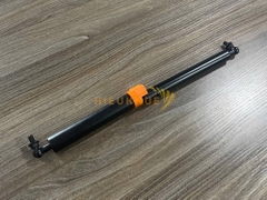 Ty giữ nắp capô xe nâng