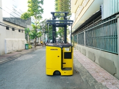 Xe nâng điện đứng lái KOMATSU FB15RL-15 năm 2014, nâng cao 4.5m