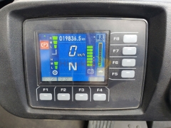 Xe nâng điện ngồi lái KOMATSU FB25-12 năm 2017, nâng cao 3m