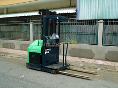 Xe nâng order picker TOYOTA 7FBP15