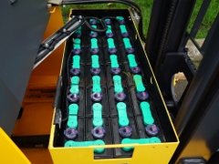 Xe nâng điện đứng lái KOMATSU FB15RW-15 nhỏ gọn dễ lái