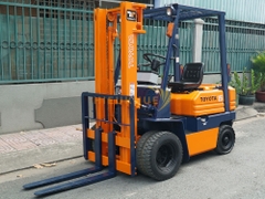 Xe nâng dầu TOYOTA 5FD15