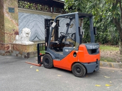 Xe nâng dầu TOYOTA 42-8FDL18