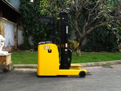 Xe nâng điện đứng lái KOMATSU FB18RL-15