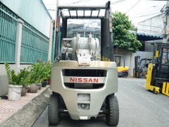 Xe nâng xăng - gas NISSAN EBT-P1F2