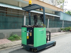 Xe nâng điện đứng lái TOYOTA 7FBR25 năm 2010, nâng cao 3m