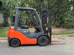Xe nâng dầu TOYOTA 42-8FDL18