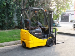 Xe nâng điện ngồi lái KOMATSU FB09M-12 năm 2017, nâng cao 3m