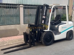 Xe nâng dầu UNICARRIERS FD30T4
