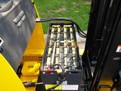 Xe nâng điện đứng lái KOMATSU FB18RL-15