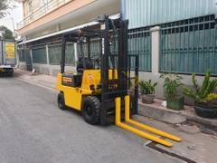 Xe nâng dầu KOMATSU FD15-1, nâng cao 3m