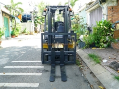 Xe nâng điện ngồi lái KOMATSU FE25-1 sẵn chức năng dịch giá