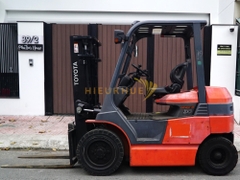 Xe nâng điện ngồi lái TOYOTA 7FB30