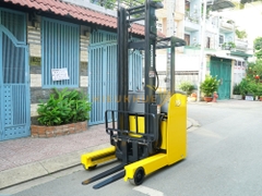 Xe nâng điện đứng lái KOMATSU FB15RL-15