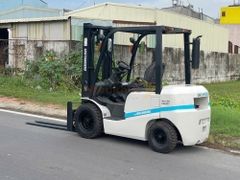 Xe nâng dầu UNICARRIERS FD25T4 lốp hơi đàn hồi tốt