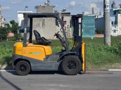 Xe nâng dầu UNICARRIERS FD20T4 năm 2015, nâng cao 3m