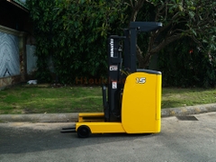 Xe nâng điện đứng lái KOMATSU FB15RS-15 năm 2014, nâng cao 3m
