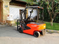 Xe nâng điện ngồi lái NICHIYU FB20PN-80-300 mới keng 2020