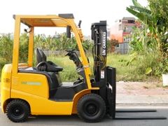 Xe nâng dầu UNICARRIERS FD18T14