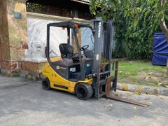 Xe nâng điện ngồi lái KOMATSU FB20A-12 năm 2016, nâng cao 3m