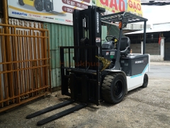 Xe nâng điện ngồi lái UNICARRIERS FB35-8S full chức năng chui công