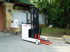 Xe nâng điện đứng lái NICHIYU FBRM12-80-500M