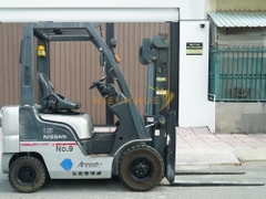Xe nâng xăng NISSAN L01A15