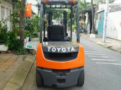Xe nâng dầu TOYOTA 02-8FD25