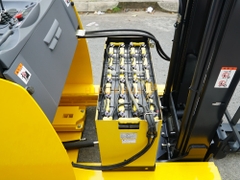 Xe nâng điện đứng lái KOMATSU FB18RL-15