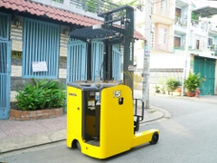 Xe nâng điện đứng lái KOMATSU FB15RL-15