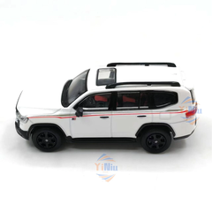 Xe Mô Hình Toyota Land Cruiser 300 1:64 GCD ( Trắng Viền Đỏ )