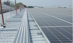 Sàn Thao Tác Điện Mặt Trời – Giải Pháp Lối Đi Bảo Trì Solar Bằng Thép