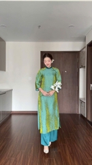 AD tơ ánh xanh viền đậm cổ 3p 4 tà đính tag cúc +quần trơn xanh cổ vịt