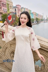 AD kem cổ tròn nơ cổ ht hoa đính hoa đỏ