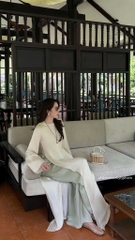 AD kem cổ tròn viền xanh + Quần xanh min trơn