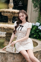 VT ren kem cổ sen nơ đen