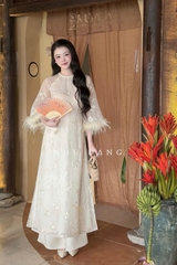 AD kem cổ tròn tết đính hoa nổi tay lông