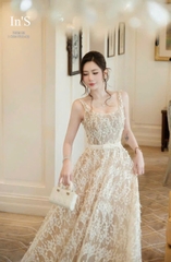 VT trắng ren lót be 2 dây đính nơ eo