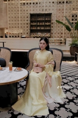 AD lụa gấm vân công vàng cổ 3p 4 tà lót hoa +quần thọ xám