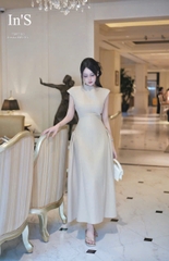 VT nâu cổ lệch đính tag vàng