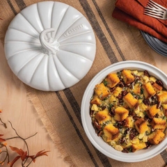 KHAY SỨ BÍ NGÔ LE CREUSET 23CM MÀU TRẮNG